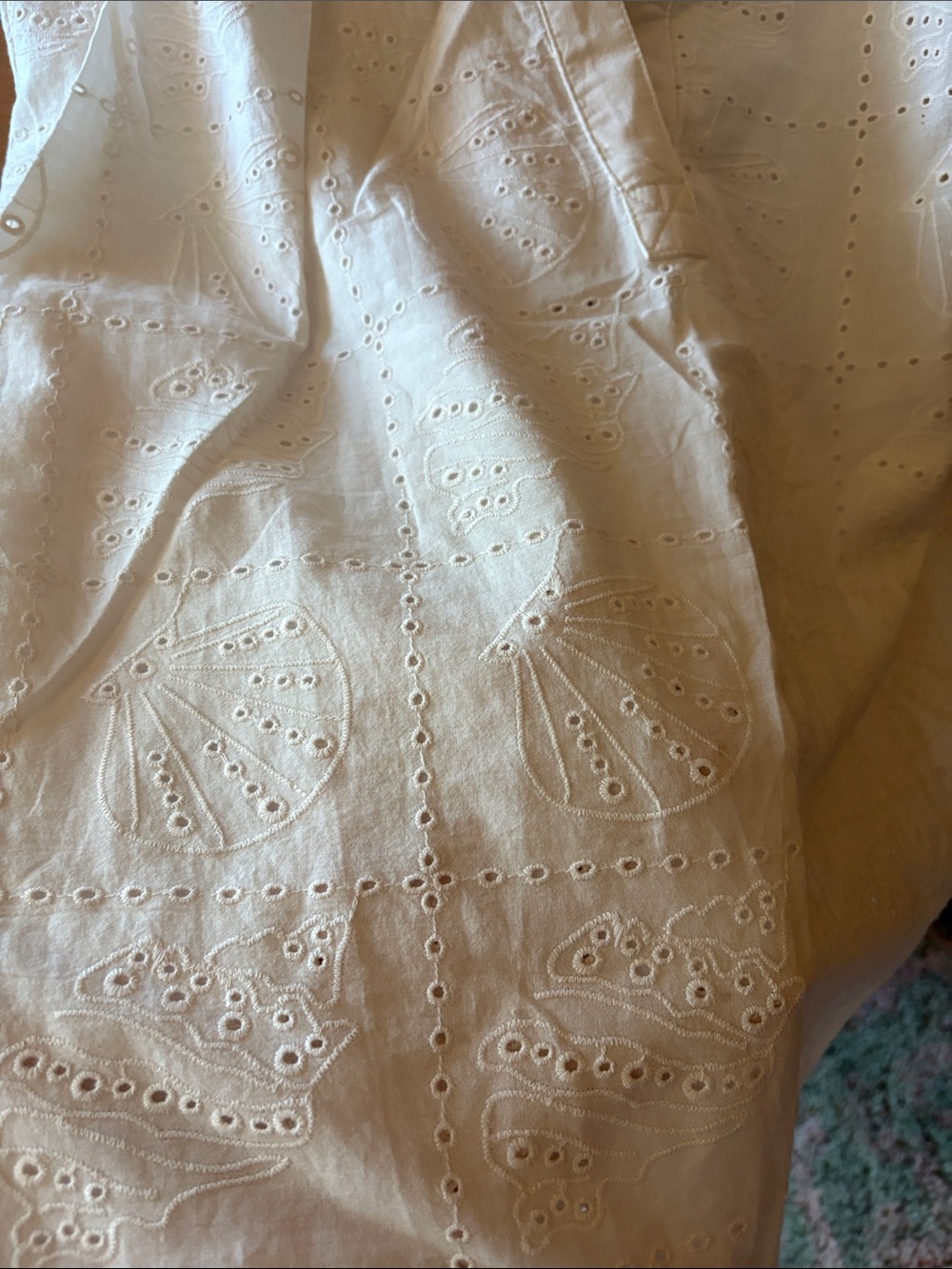Embroidered shell top - Picture 2 of 4